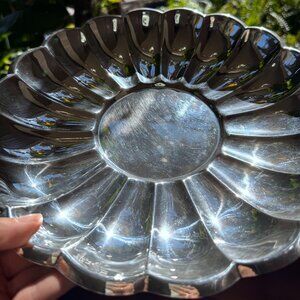 Vintage Leonard Silver Scalloped 13" Silver Plated Serving Bowl, 1970s-1980s